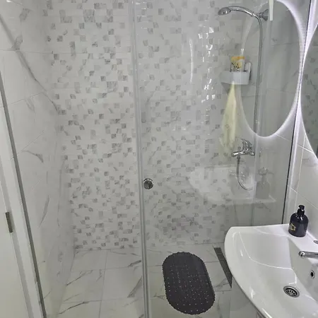 Miss Lux Mladenovac (Belgrade)