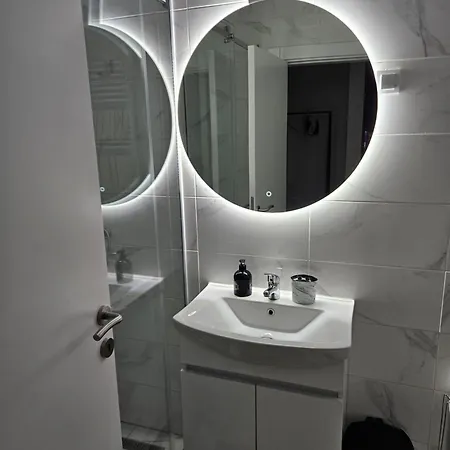 Miss Lux * Mladenovac (Belgrade)